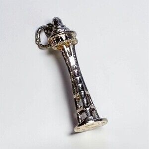 Vintage Sterling Silver Seattle Space Needle 3D Souvenir Travel Charm 1 Inch